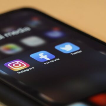 The real dangers of social media for youth in Saskatchewan: What recent data shows